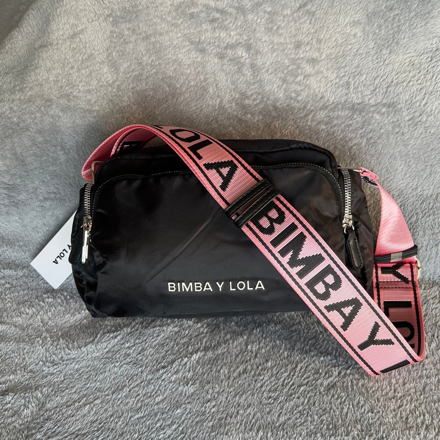 Cartera ByL Nylon - Strap rosa letras negras